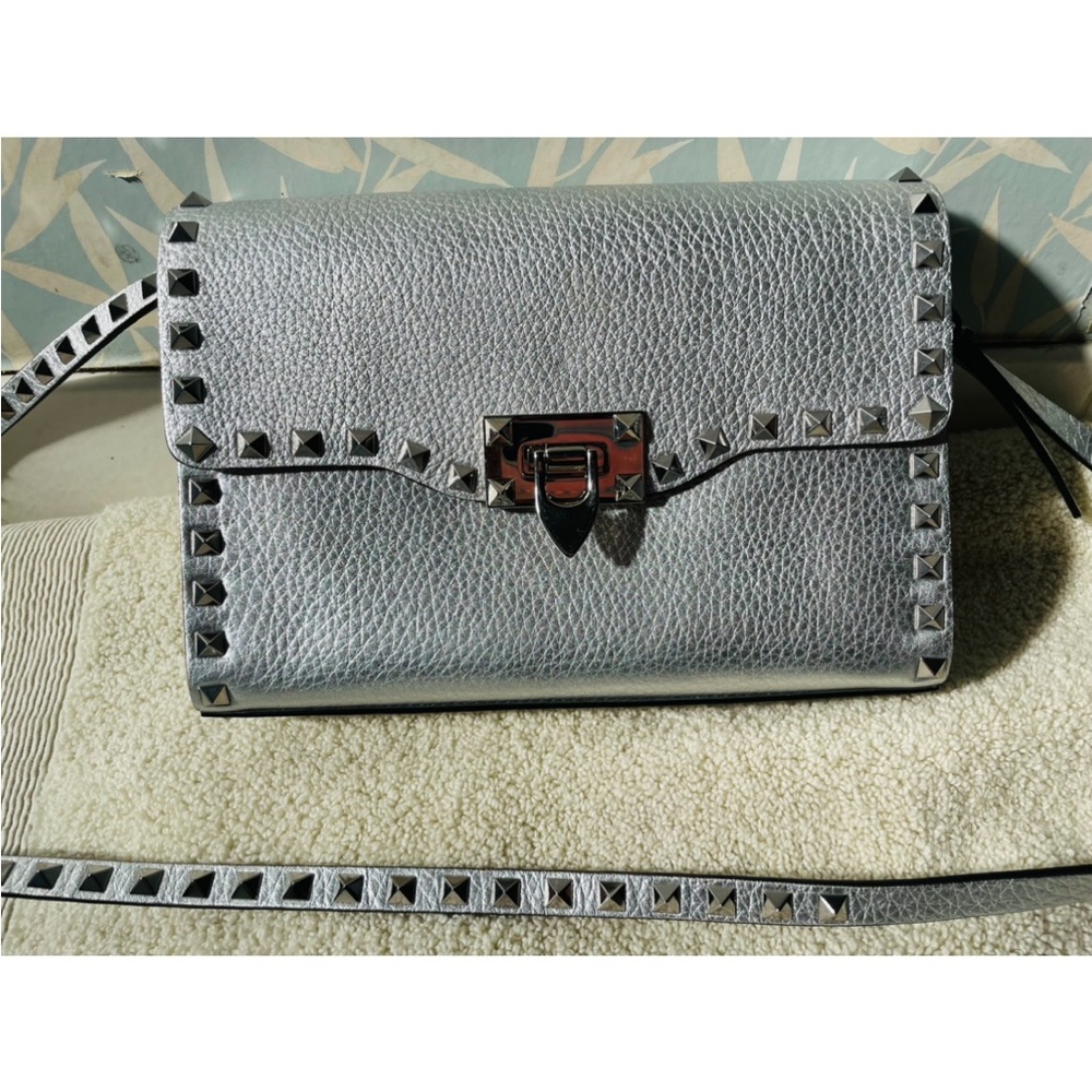 Valentino Garavani Rockstud Medium Shoulder Bag